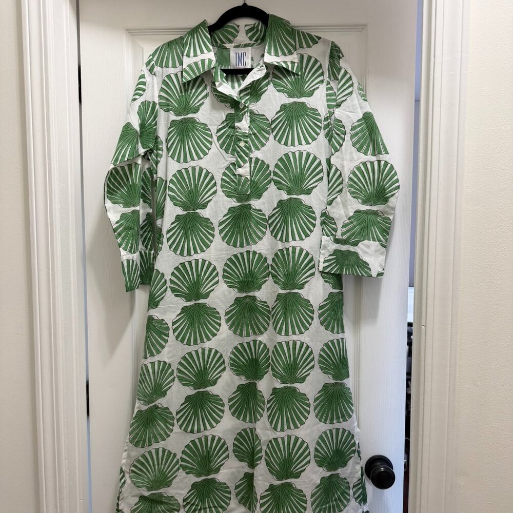Green Shell Print Maxi Dress